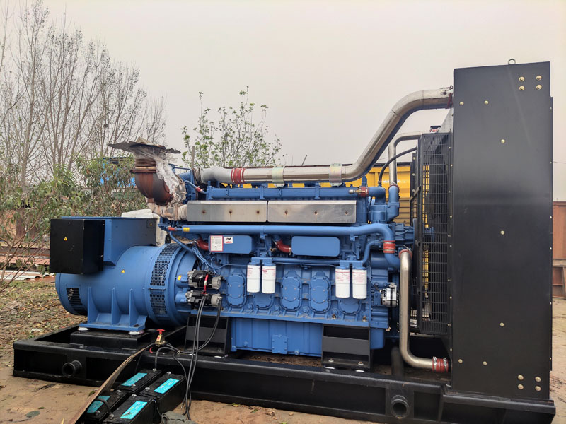 白沙柴油发电机组更换机油时，应遵循哪些步骤？